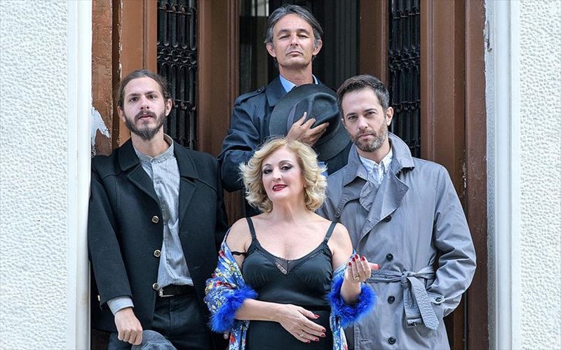 kerdiste-proskliseis-kai-deite-tin-rena-tou-korto-sto-theatro-akropol