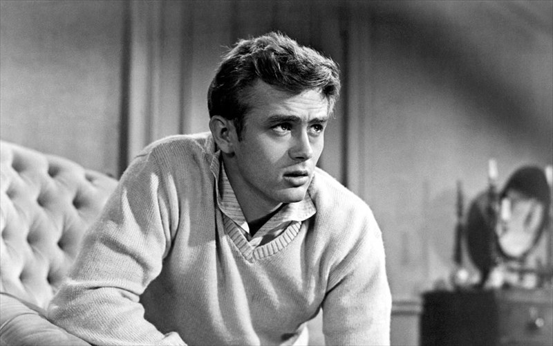 entonos-skeptikismos-gia-to-psifiako-come-back-tou-James-dean