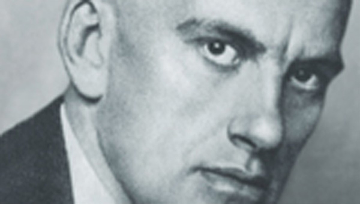 to-portreto-tou-magiakofski-apo-ton-mitso-aleksandropoulo