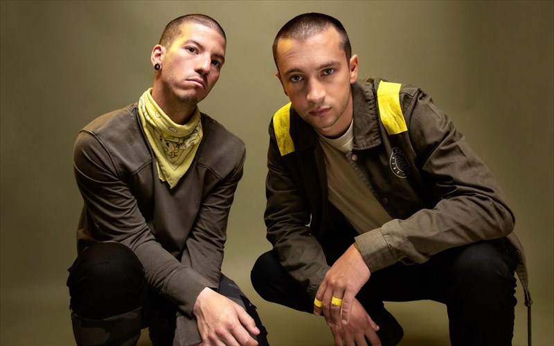 to-blurryface-ton-twenty-one-pilots-einai-to-rock-almpoum-tis-dekaetias