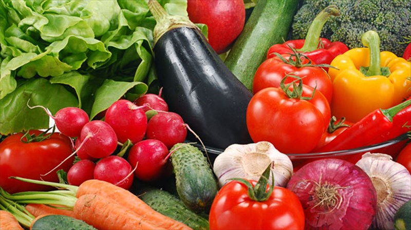 mipos-telika-ta-frouta-kai-ta-laxanika-den-prostateuoun-apo-ton-karkino