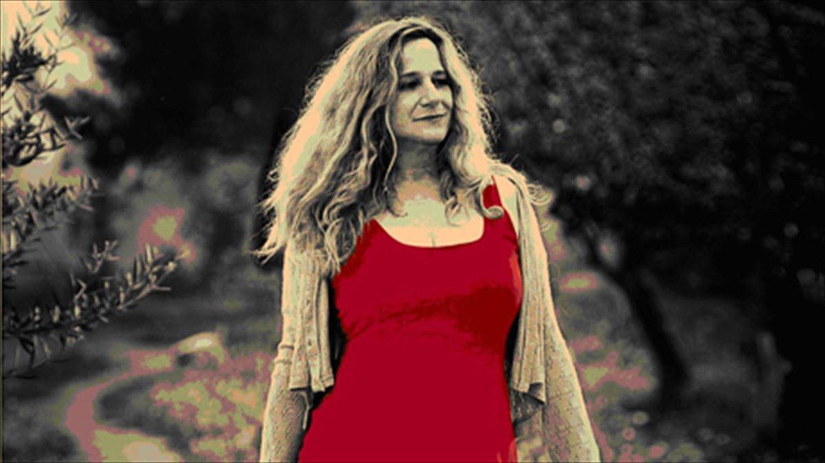 i-euanthia-rempoutsika-me-fonto-tin-panselino