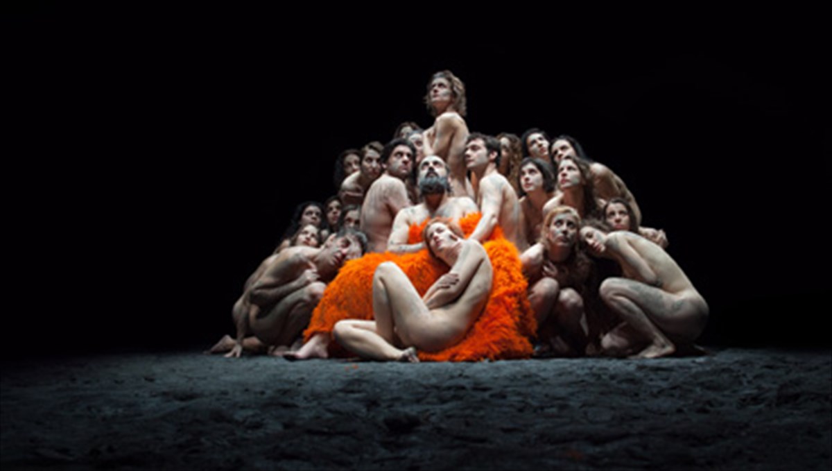 theatriko-xapeningk-me-tis-traxinies-ston-ilektriko-sidirodromo