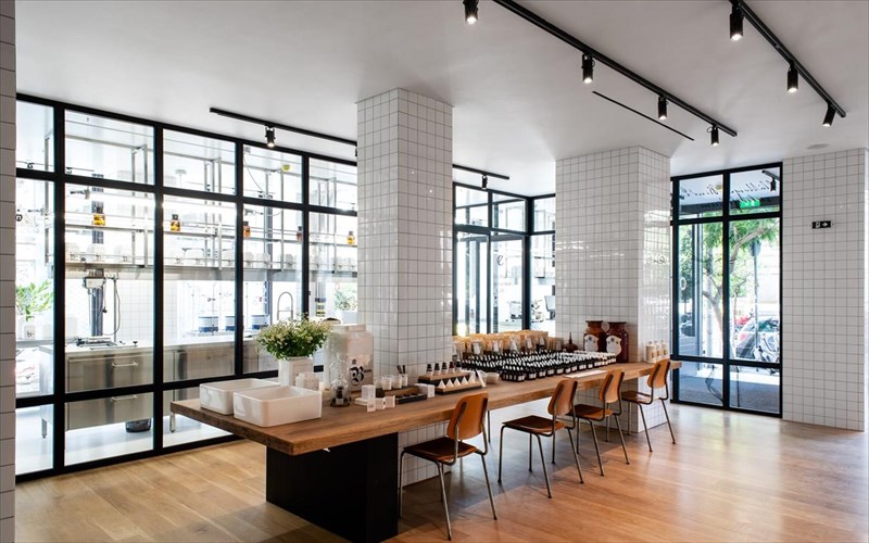 naksiotika-botana-omoiopathitiki-kai-luxe-design-sto-kentro-tis-athinas