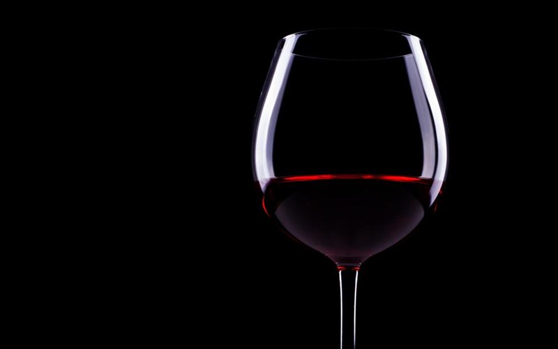 ena-premium-wine-event-me-protagonisti-to-ktima-xatzibaruti