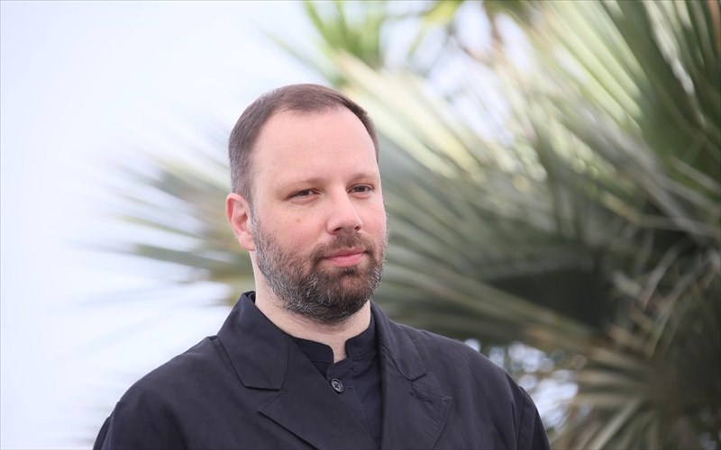 o-giorgos-lanthimos-se-suzitiseis-gia-metafora-tou-the-hawkline-monster