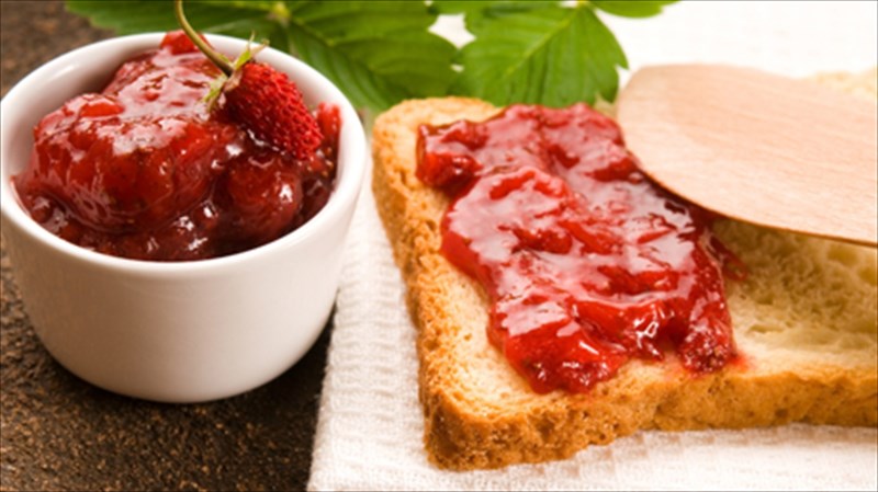 xrisimes-sumboules-gia-tin-pio-nostimi-spitiki-marmelada