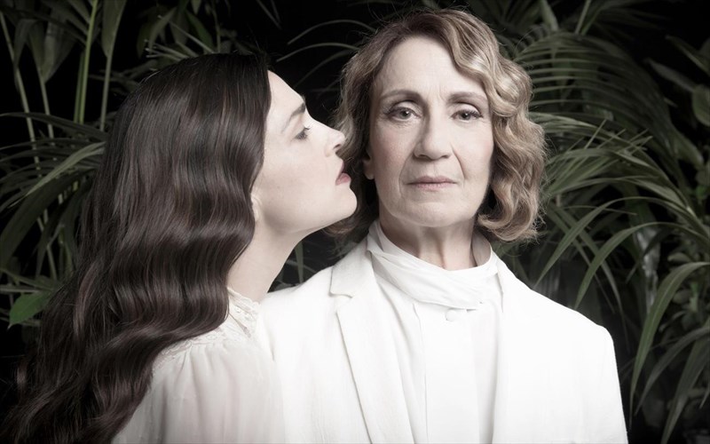 to-theatro-neou-kosmou-kanei-podariko-sto-2020-me-tenesi-ouiliams