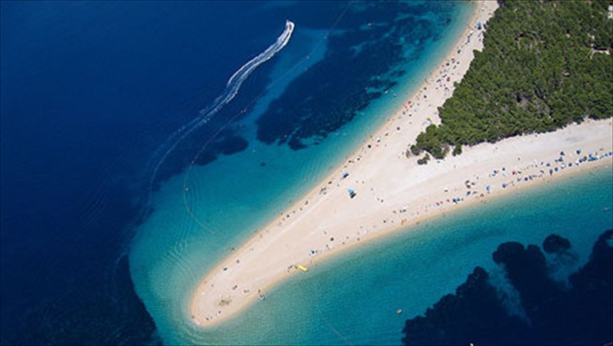 idiaiteres-paralies-gia-anisuxous-taksideutes