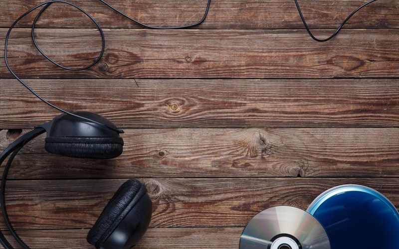 ta-20-almpoum-tou-2020-pou-anupomonoume-na-akousoume