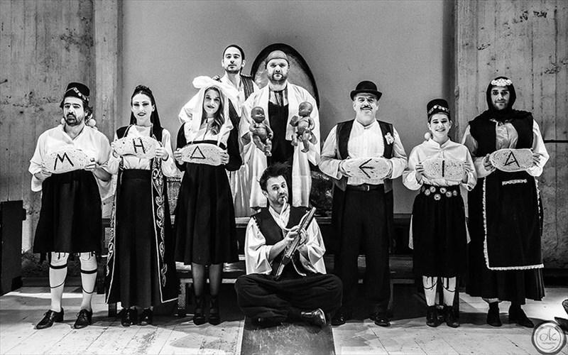 o-makis-papadimitriou-kai-i-mideia-tou-mpost-erxontai-stis-roes-mideia-tou-mpost-erxontai-stis-roes