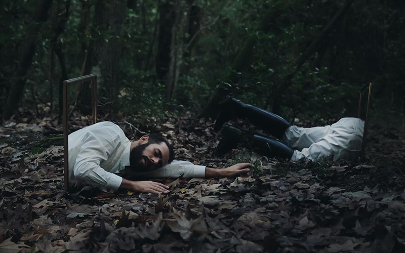 o-dimitris-mpogdanos-anebazei-to-into-the-woods-tou-sontxaim-se-panellinia-proti