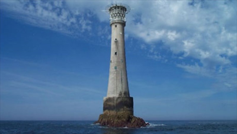 7-epikinduna-apomonomena-nisia