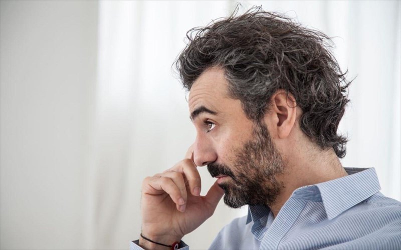 leuteris-giobanidis-zoume-se-mia-koinonia-me-epituximenes-epaggelmatikes-karieres-alla-apotuximenes-prosopikes-zoes