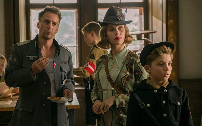 tzotzo-enas-xitler-fantastikos