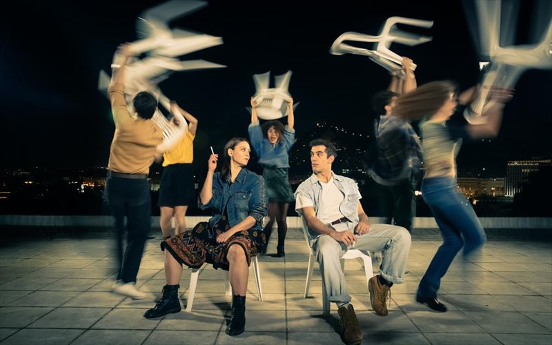 to-zigk-zagk-stis-nerantzies-tis-ersis-sotiropoulou-gia-proti-fora-sto-theatro