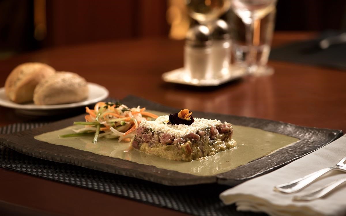 explorers-bar-bistro