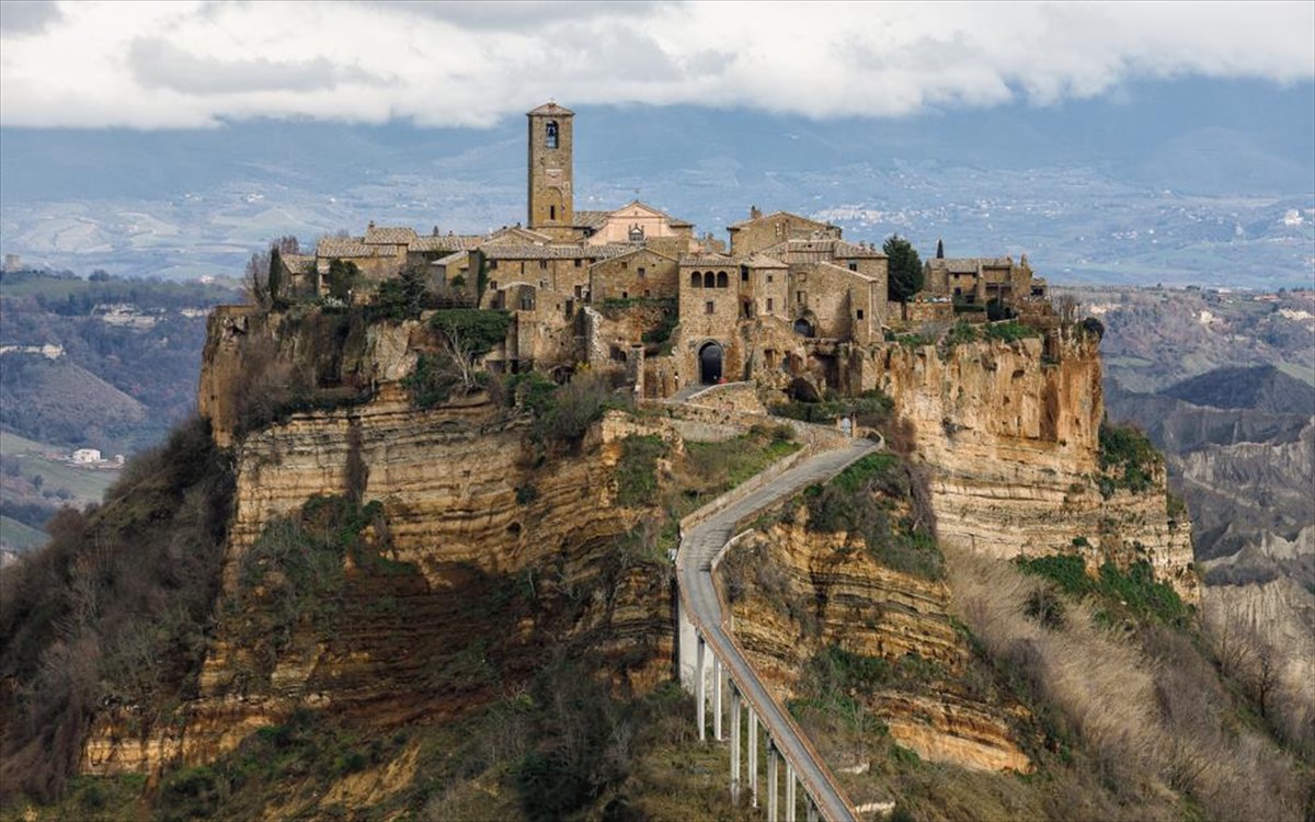 civita-di-bagnoregio-italia