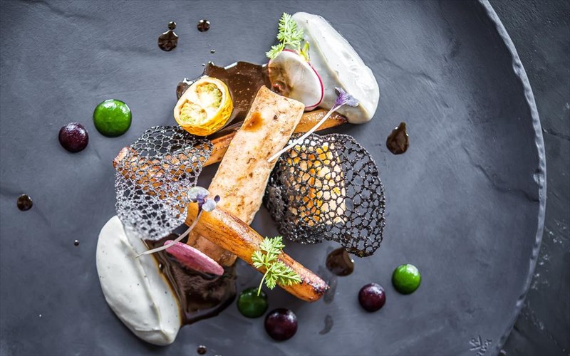 auta-einai-ta-estiatoria-pou-ksexorisan-sta-fnl-awards