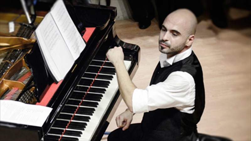 eroteumenos-saikspir-ki-erotokritos-me-fonto-to-aigaio