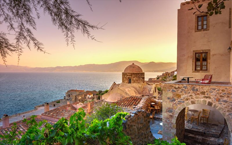 auta-ta-meri-tis-elladas-tononoun-ton-erota