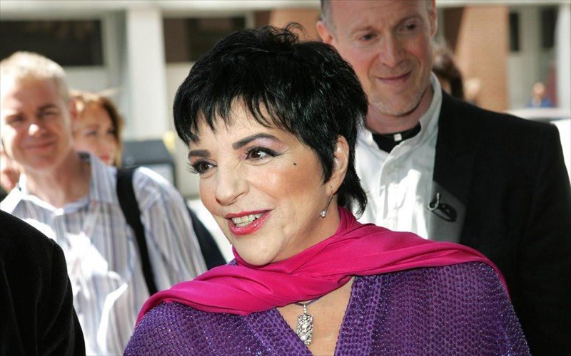 kanena-endiaferon-tis-liza-minnelli-gia-to-tzounti-me-ti-renee-zellweger