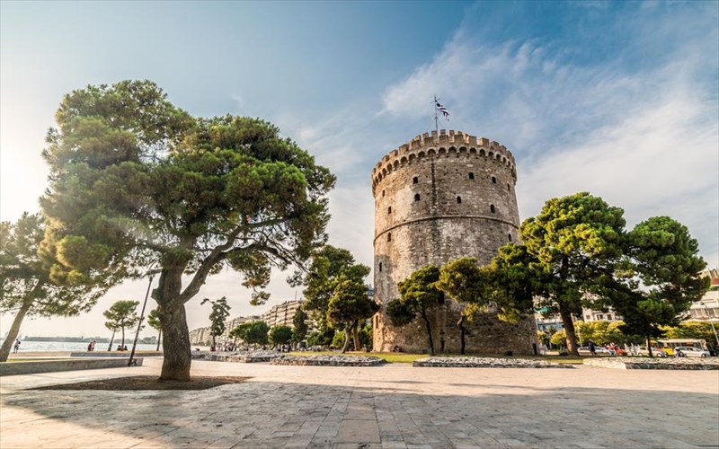 i-thessaloniki-enonetai-me-to-monaxo-me-neo-dromologio