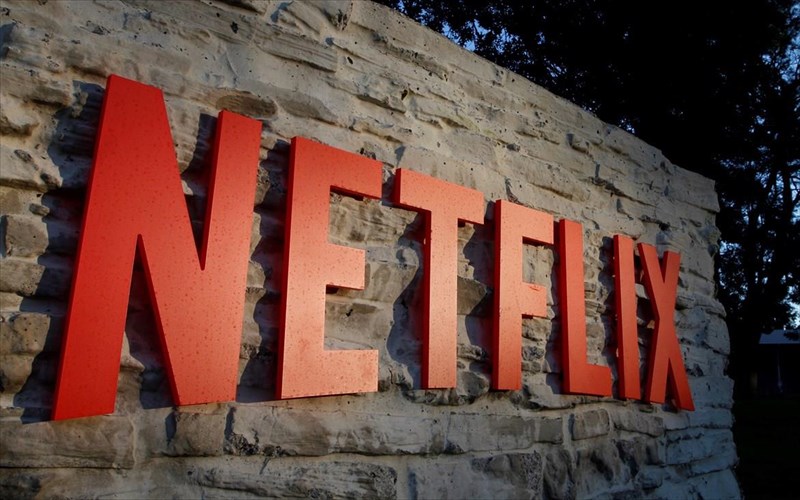 ennea-tainies-kai-seires-pou-logokrithikan-sto-netflix