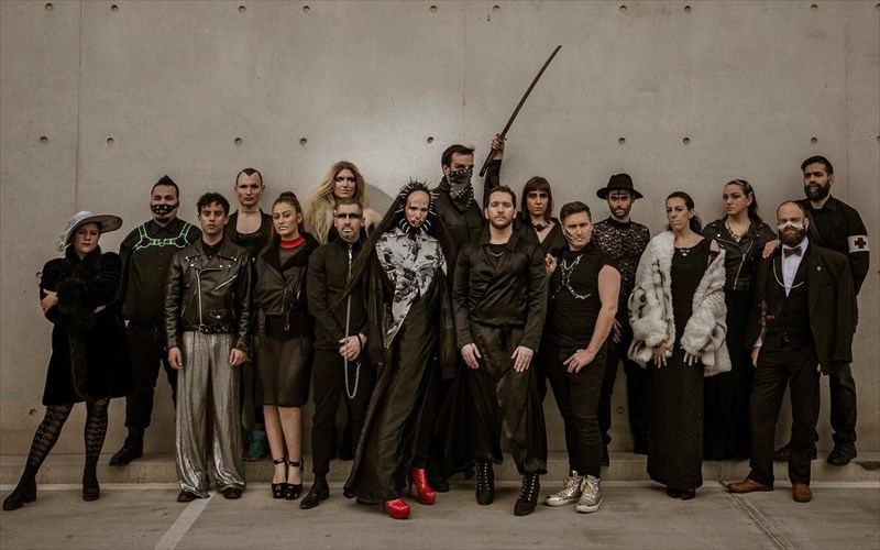 i-proti-elliniki-queer-opera-stin-enallaktiki-skini-tis-els