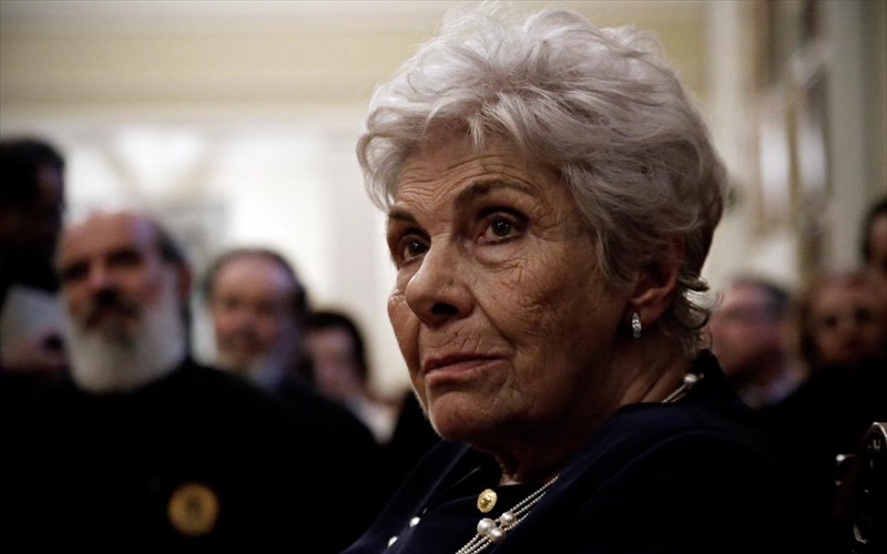 kiki-dimoula-tria-poiimata-gia-ti-gunaika