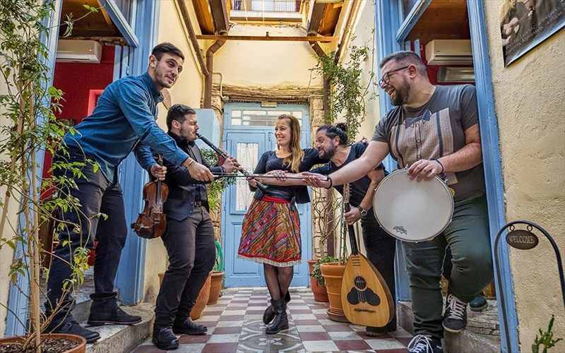 ti-tha-sumbei-stin-athina-tis-teleutaies-imeres-tis-apokrias