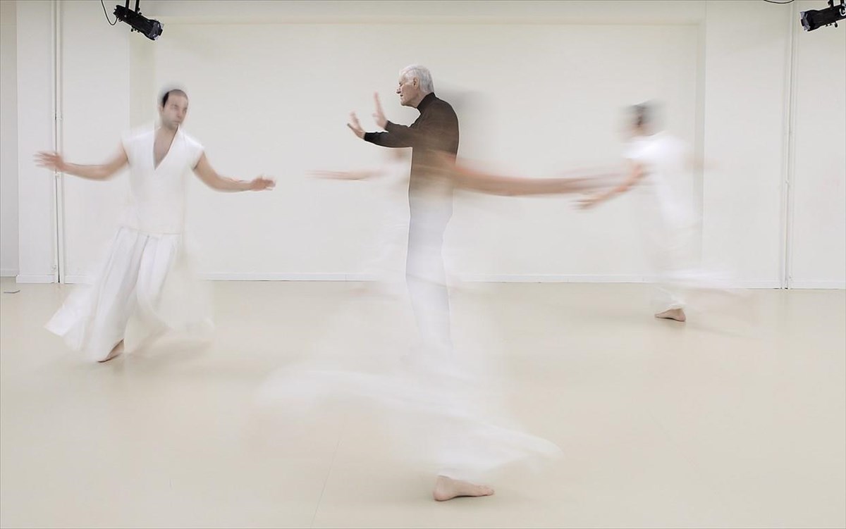 siss-phuss-while-you-carry-time-our-bodies-hold-history-while-you-carry-time-our-bodies-hold-history