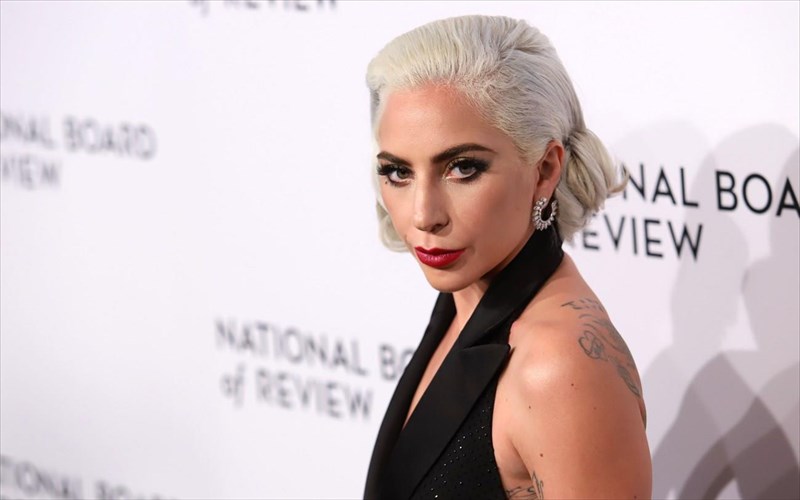 aprilio-kukloforei-to-chromatica-tis-lada-gaga