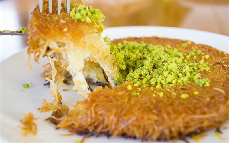 o-skantzoxoiros-serbirei-kiounefe