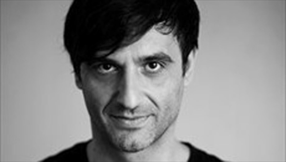 aleksandros-abranas-zisame-gia-para-polla-xronia-se-enan-paramuthenio-kosmo