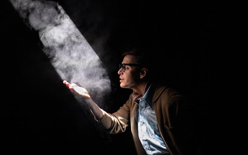 to-xroniko-tou-xronou-xioumor-kai-epistimi-sto-koun