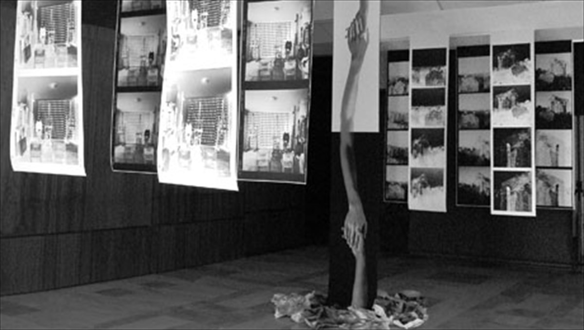 i-autoprosopografia-kai-alla-ereipia