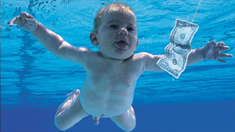 14-thrulika-eksofulla-kai-i-istoria-piso-apo-auta-istoria-piso-apo-auta