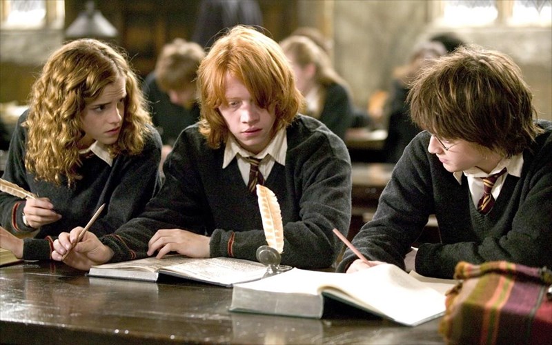 i-Jk-rowling-fernei-to-xogkouarts-sto-spiti