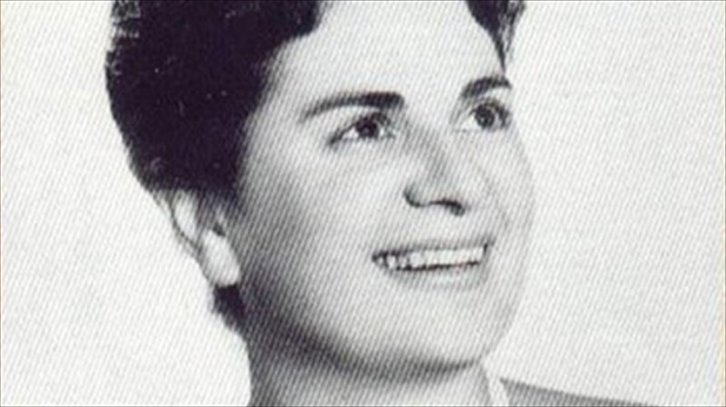 apebiose-i-basilissa-tou-palkou-anna-xrusafi-basilissa-tou-palkou-anna-xrusafi