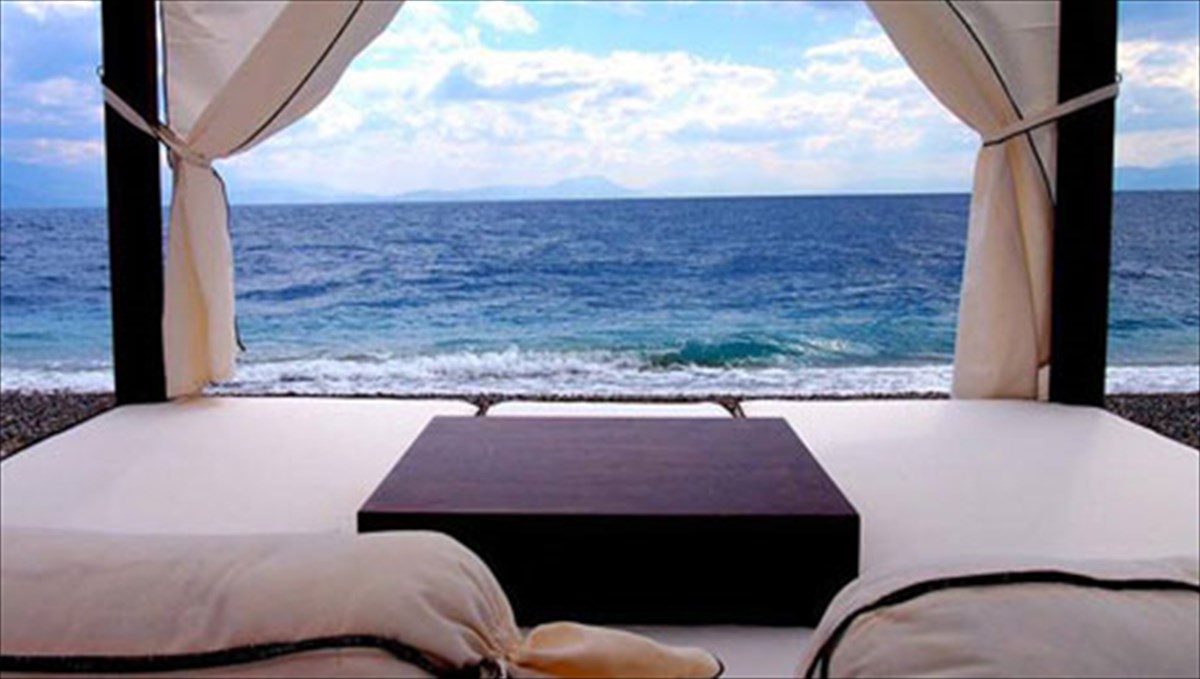 fthinoporini-bradia-tango-plai-sto-kuma