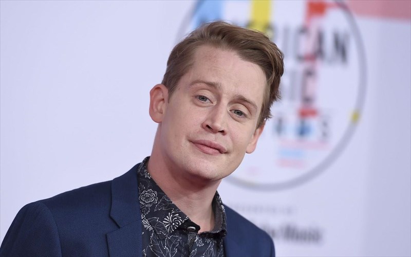 o-macaulay-culkin-epistrefei-sto-spiti-tou