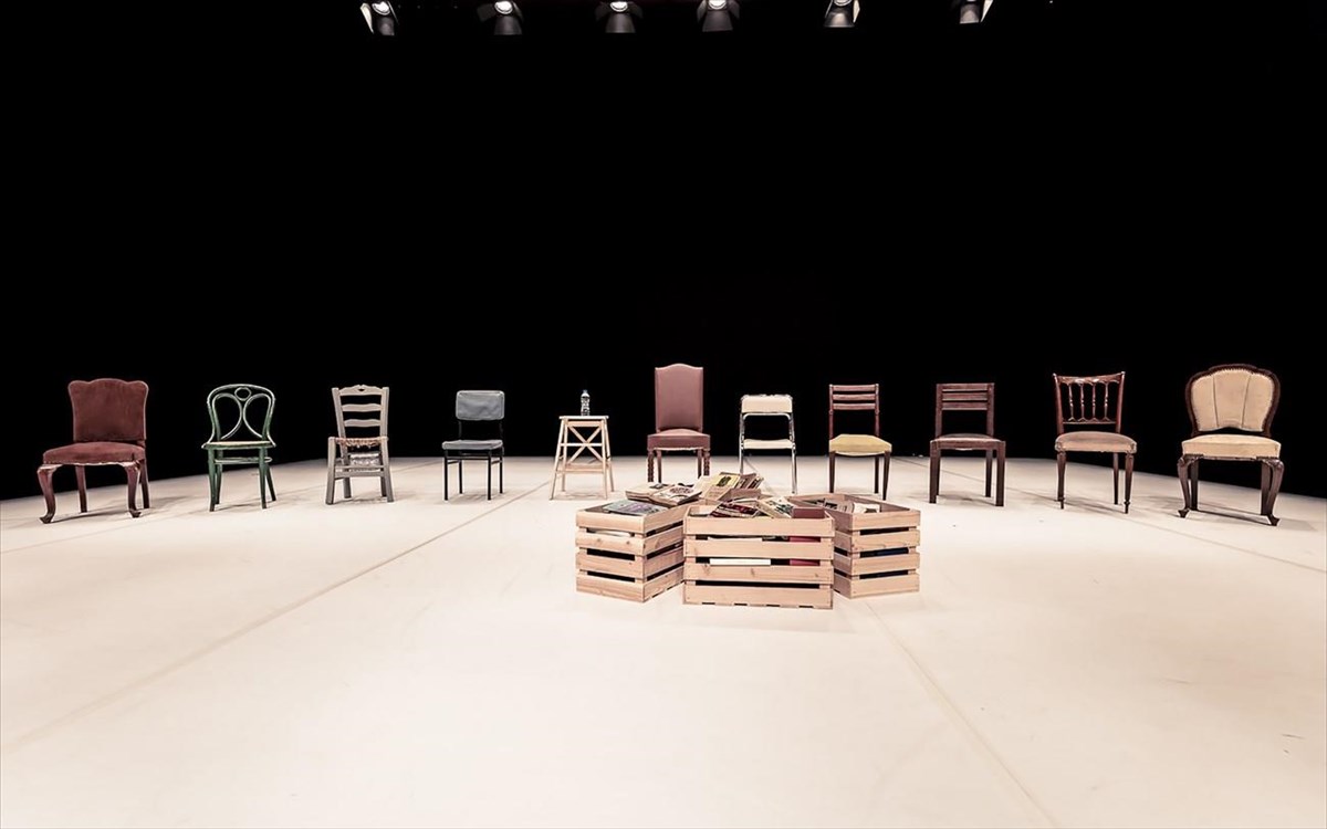 open-call-gia-nea-prototypa-erga-sti-mikri-skini-tis-stegis