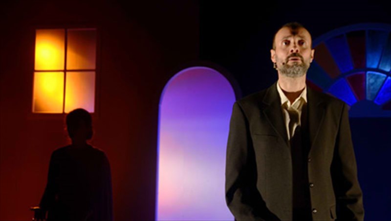 to-amartima-tis-mitros-mou-me-ti-skinothetiki-matia-tou-abdeliodi