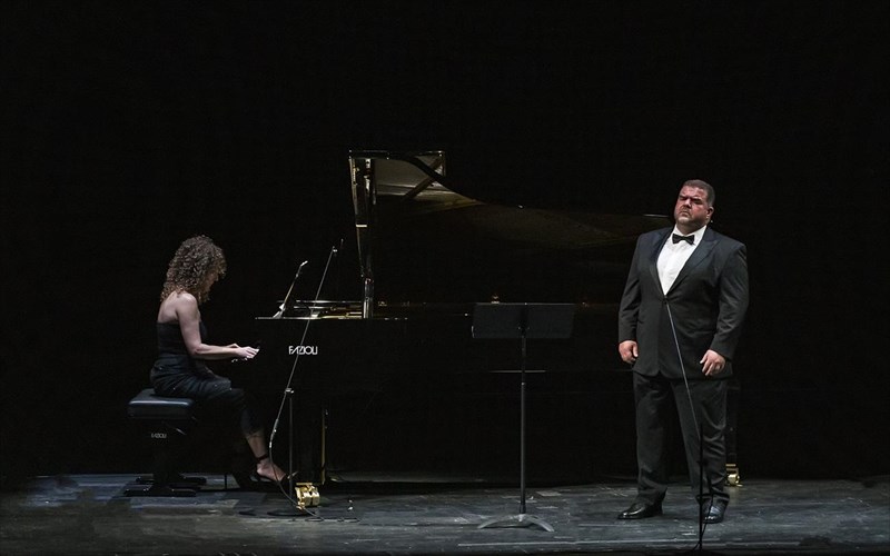 to-programma-metadoseon-tis-lurikis-tin-megali-ebdomada