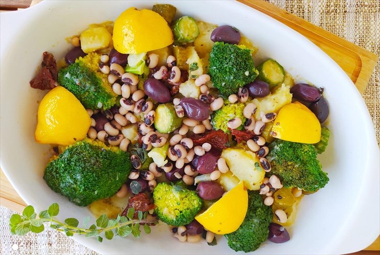 dokimaste-tin-teleia-mesogeiaki-salata-me-probiotika