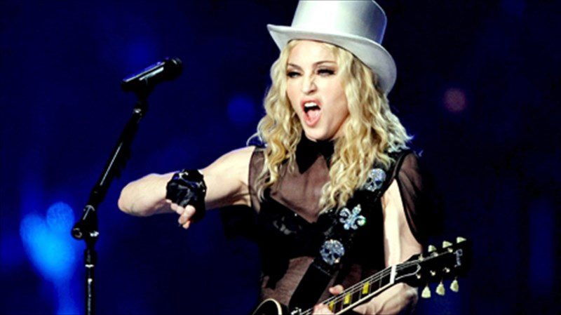 10-kallitexnes-pou-misoun-ti-megaluteri-epituxia-tous