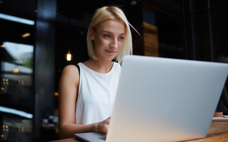 to-mono-proion-makigiaz-pou-xreiazeste-gia-tis-online-epikoinonies-sas