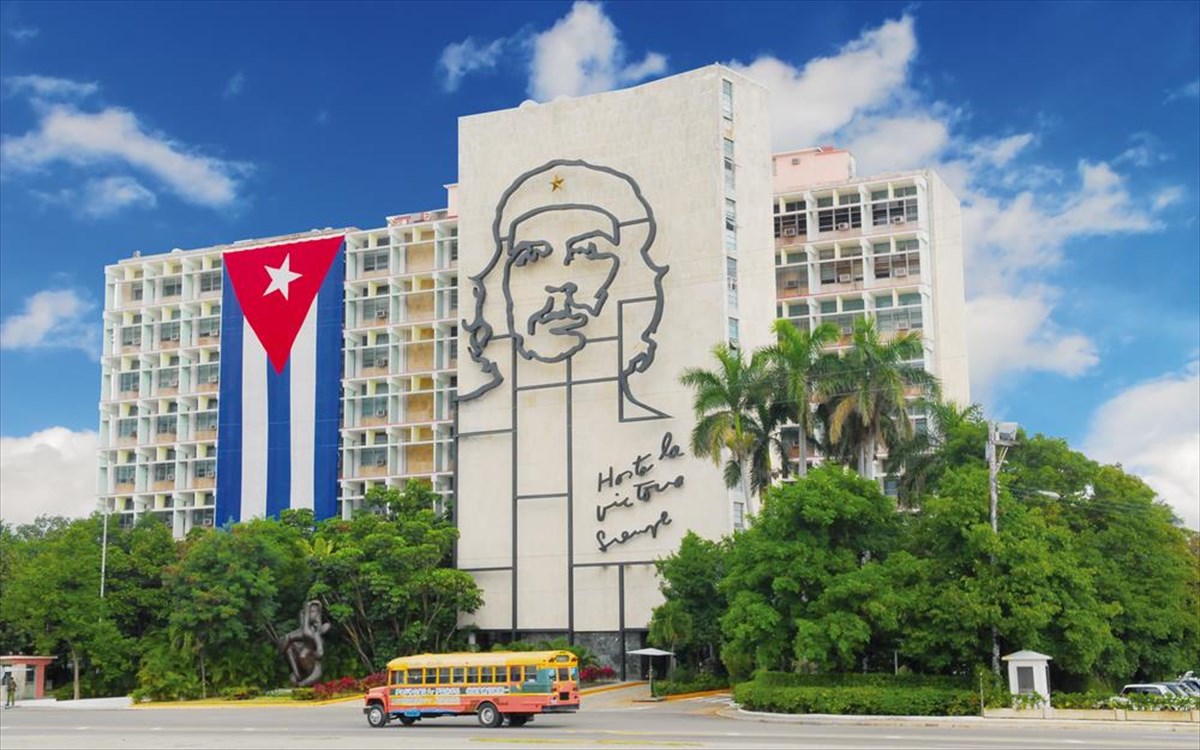 plateia-epanastasis-kouba