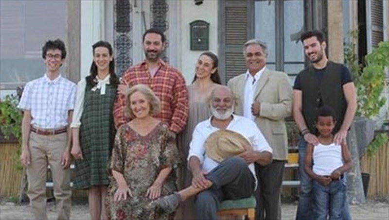 ellinikes-upopsifiotites-sta-brabeia-tis-europaikis-akadimias